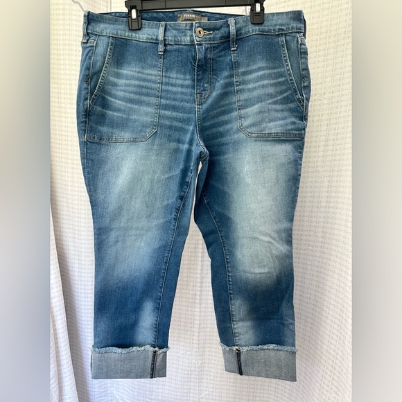 Boyfriend crop distressed jeans by torrid - Picture 1 of 2